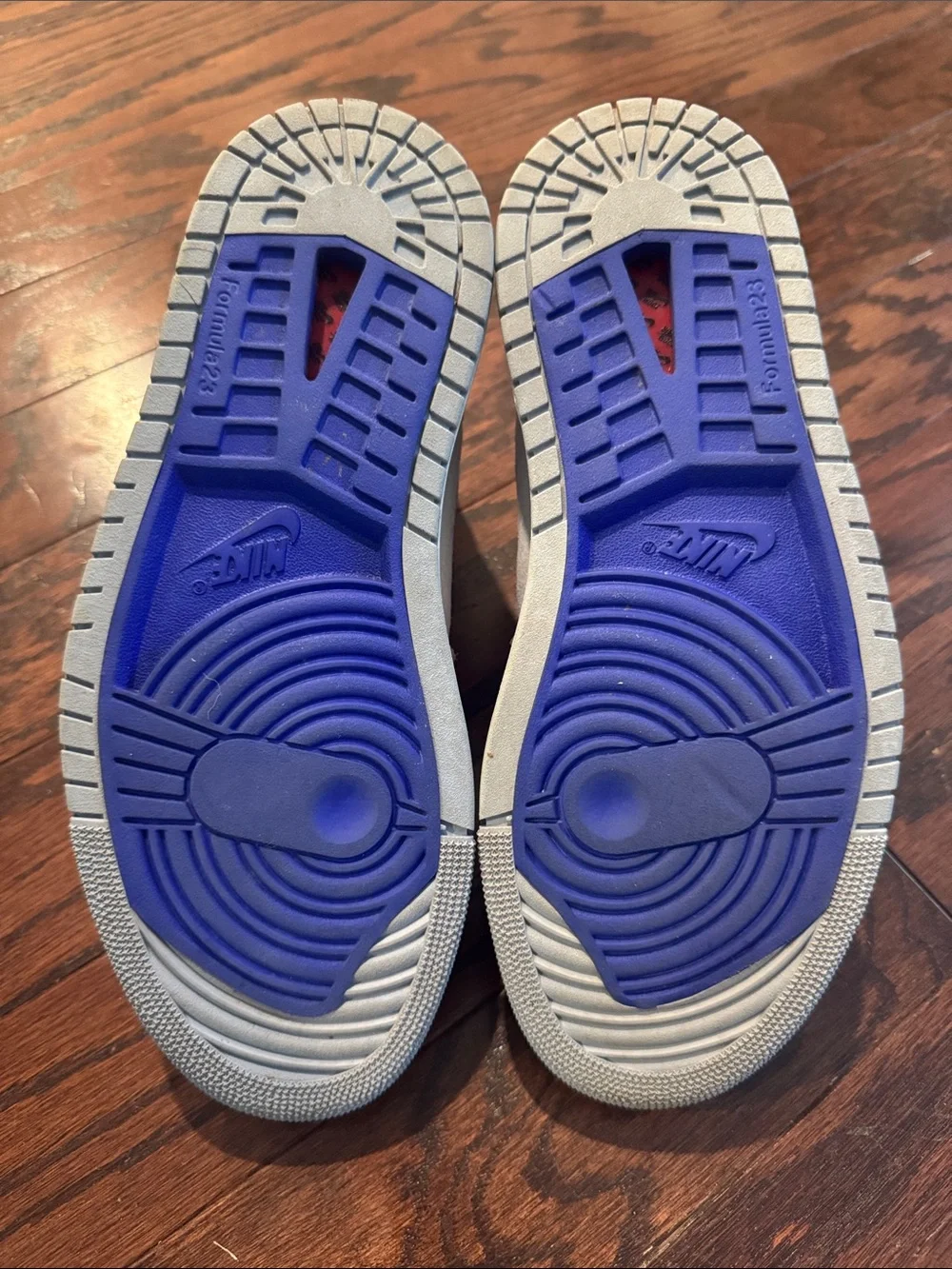 Nike Air Jordan 1 Low Lavender & Grey Sneakers | Women’s 10.5 LIKE NEW